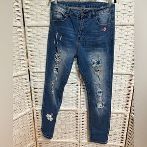 Women’s relaxed distressed jeans size xl good condition‎